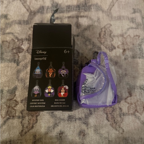 Disney Loungefly Evil Queen Bag Charm - Picture 2 of 2